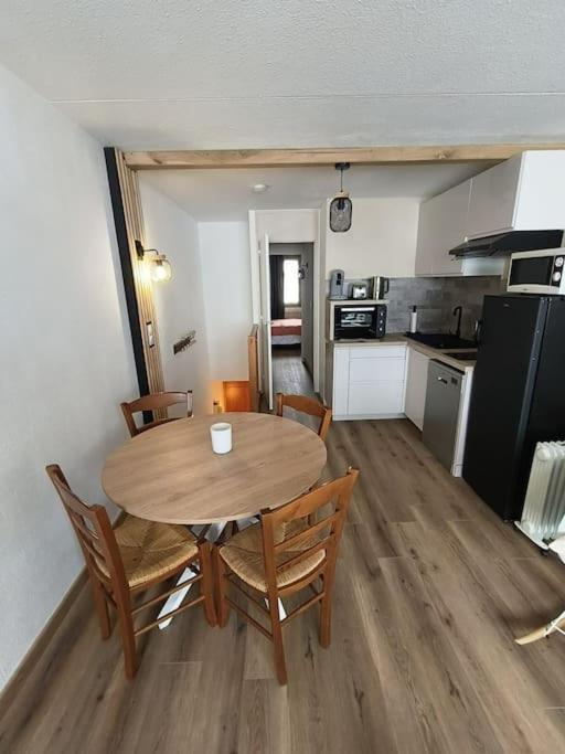 شقة T2 Cosy Au Pied Des Pistes Bagnères-de-Bigorre المظهر الخارجي الصورة